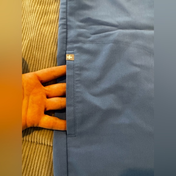 Figs Rafaela Scrub Top - Picture 4 of 8